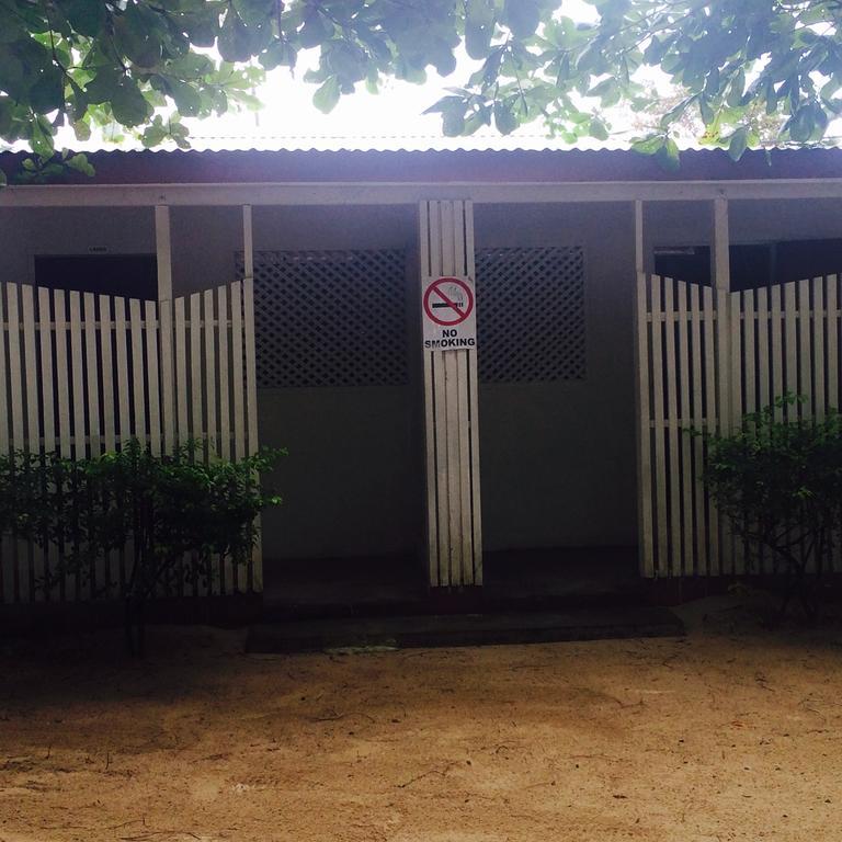 Vacations Beach Fale Hotel Manase Exterior photo